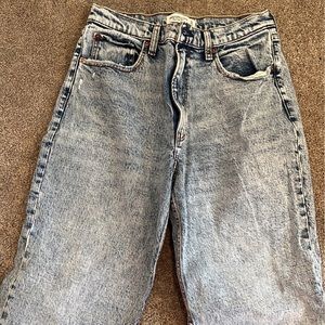 Abercrombie and fitch ultra high rise 90’s jeans
